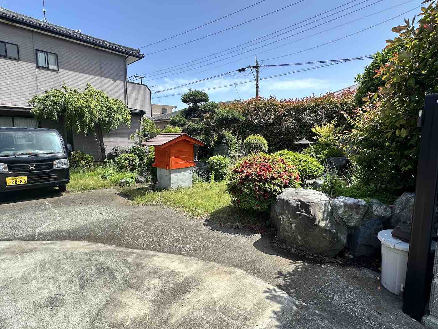 お庭のフルリフォームと稲荷社の石積み土台設置工事 / 神奈川県大和市