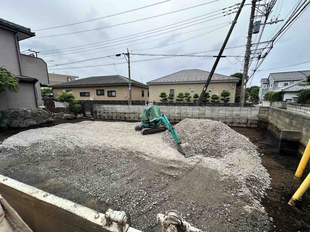 お庭の全体的なリフォームと稲荷社の石積み土台工事 4 IMG 53011