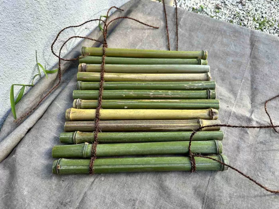 露地(茶庭)の四目垣と庭木戸の交換 5 IMG 19881