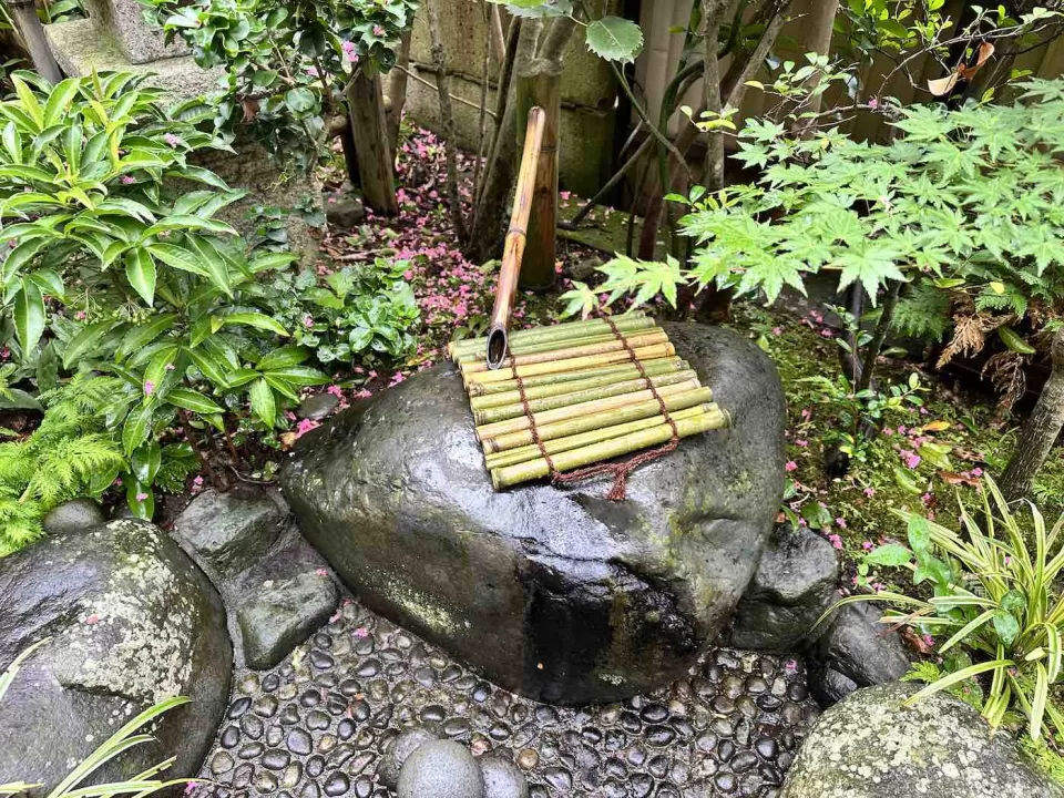 露地(茶庭)の四目垣と庭木戸の交換 6 IMG 20391