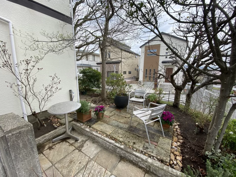 木陰でくつろげるガーデンテラス設置工事 5 IMG 4787