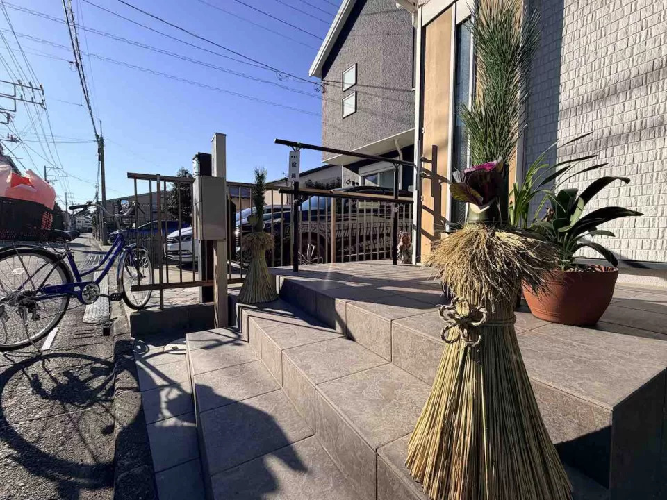 大磯町のお客様に納品したニワヤ小谷オリジナル門松。